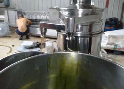管式分離機(jī)-花椒油水分離實驗現(xiàn)場視頻